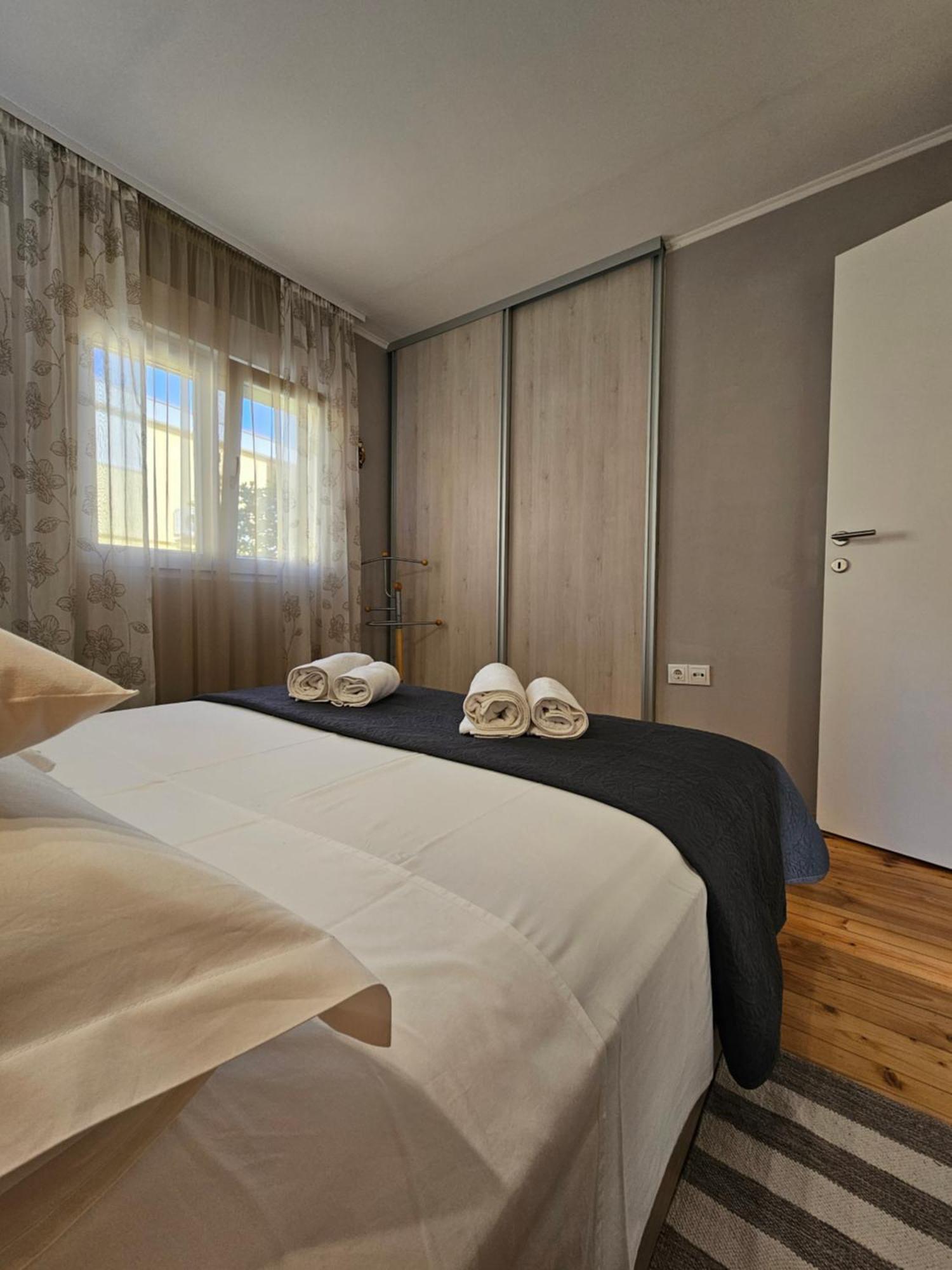 Holiday Home Baricevic โพเซดารเย ภายนอก รูปภาพ