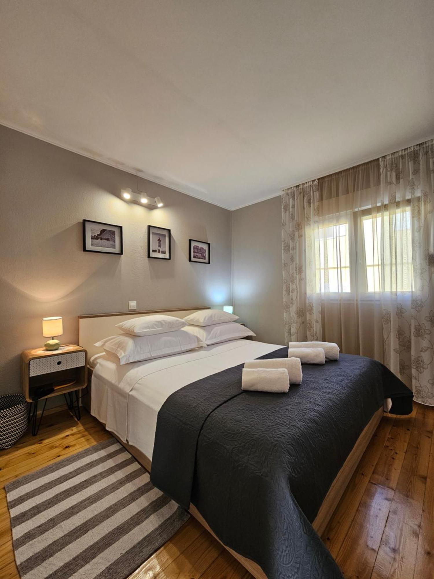 Holiday Home Baricevic โพเซดารเย ภายนอก รูปภาพ
