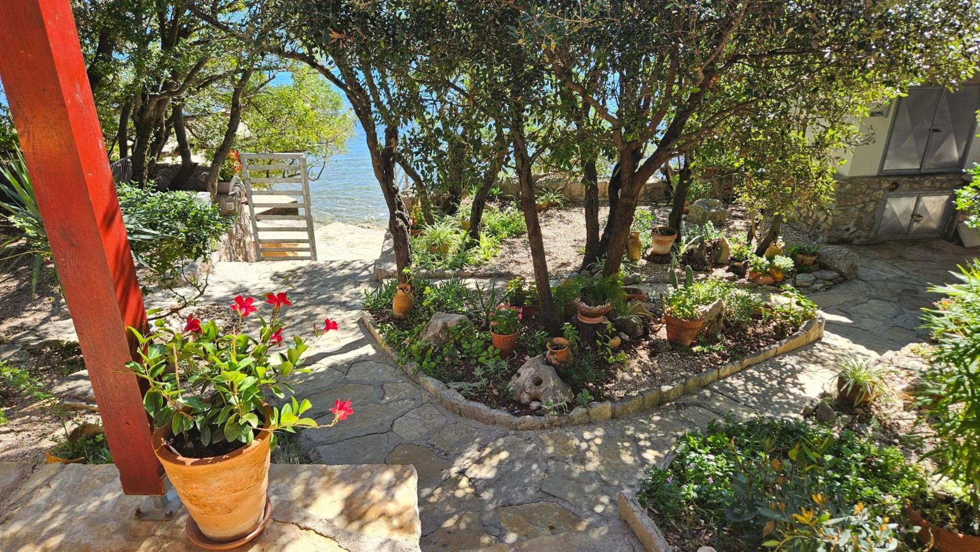 Holiday Home Baricevic โพเซดารเย ภายนอก รูปภาพ