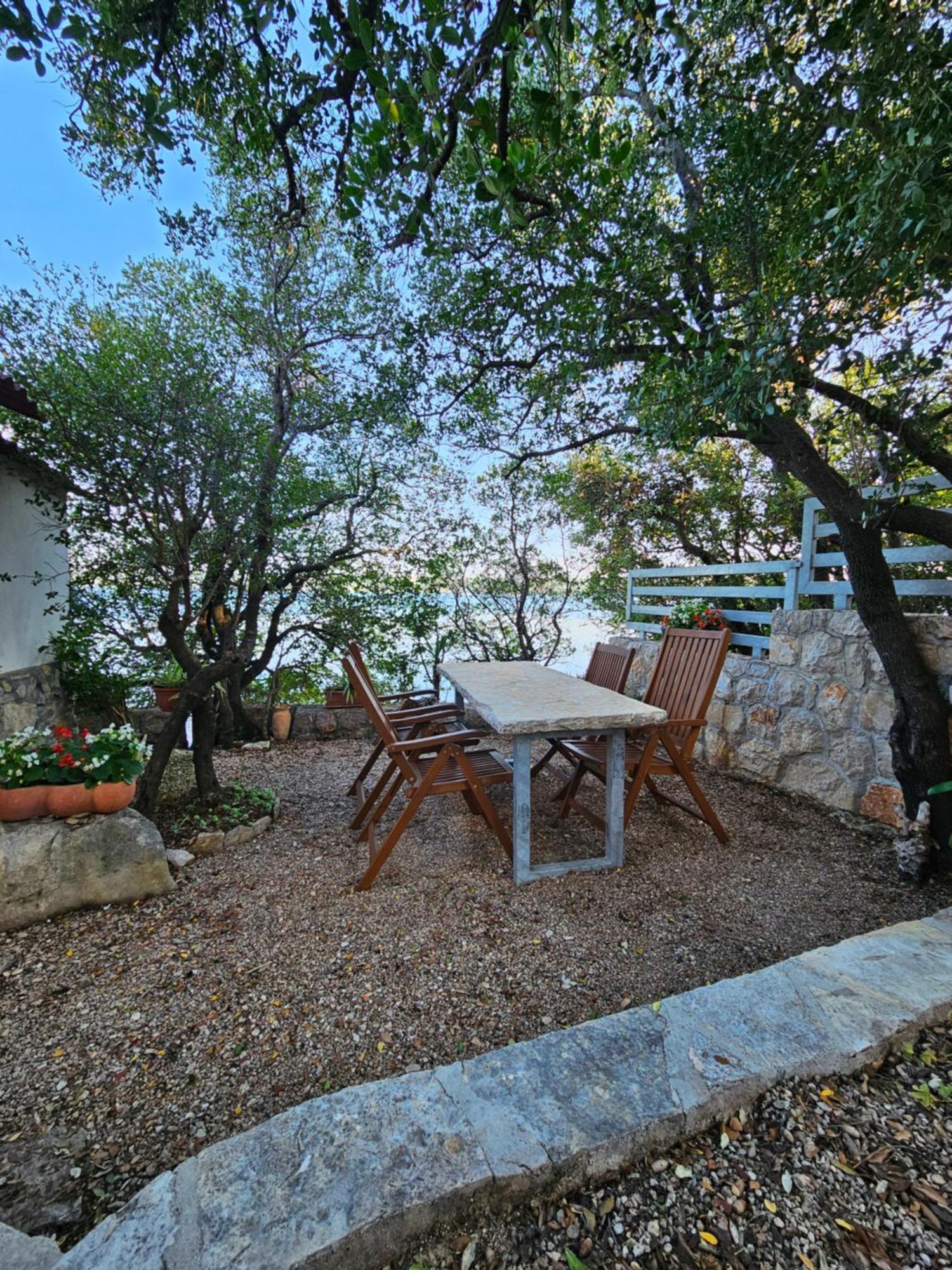 Holiday Home Baricevic โพเซดารเย ภายนอก รูปภาพ