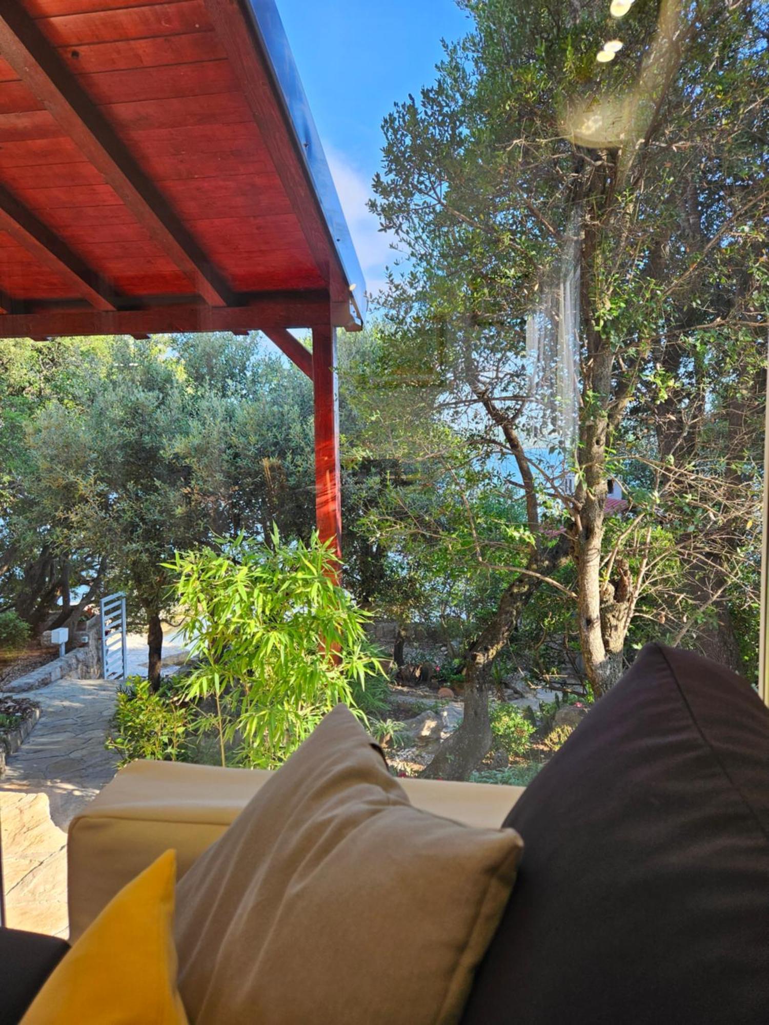 Holiday Home Baricevic โพเซดารเย ภายนอก รูปภาพ