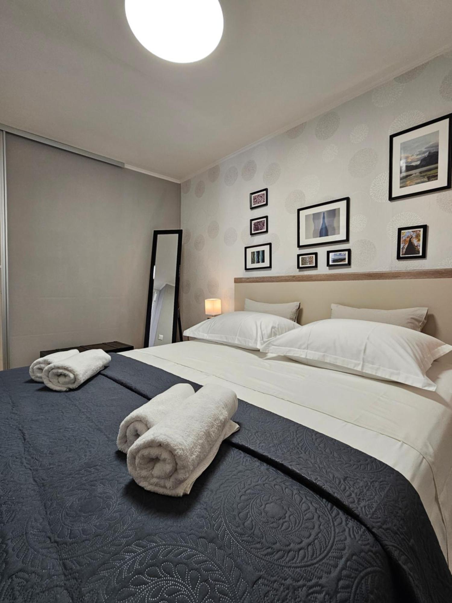Holiday Home Baricevic โพเซดารเย ภายนอก รูปภาพ