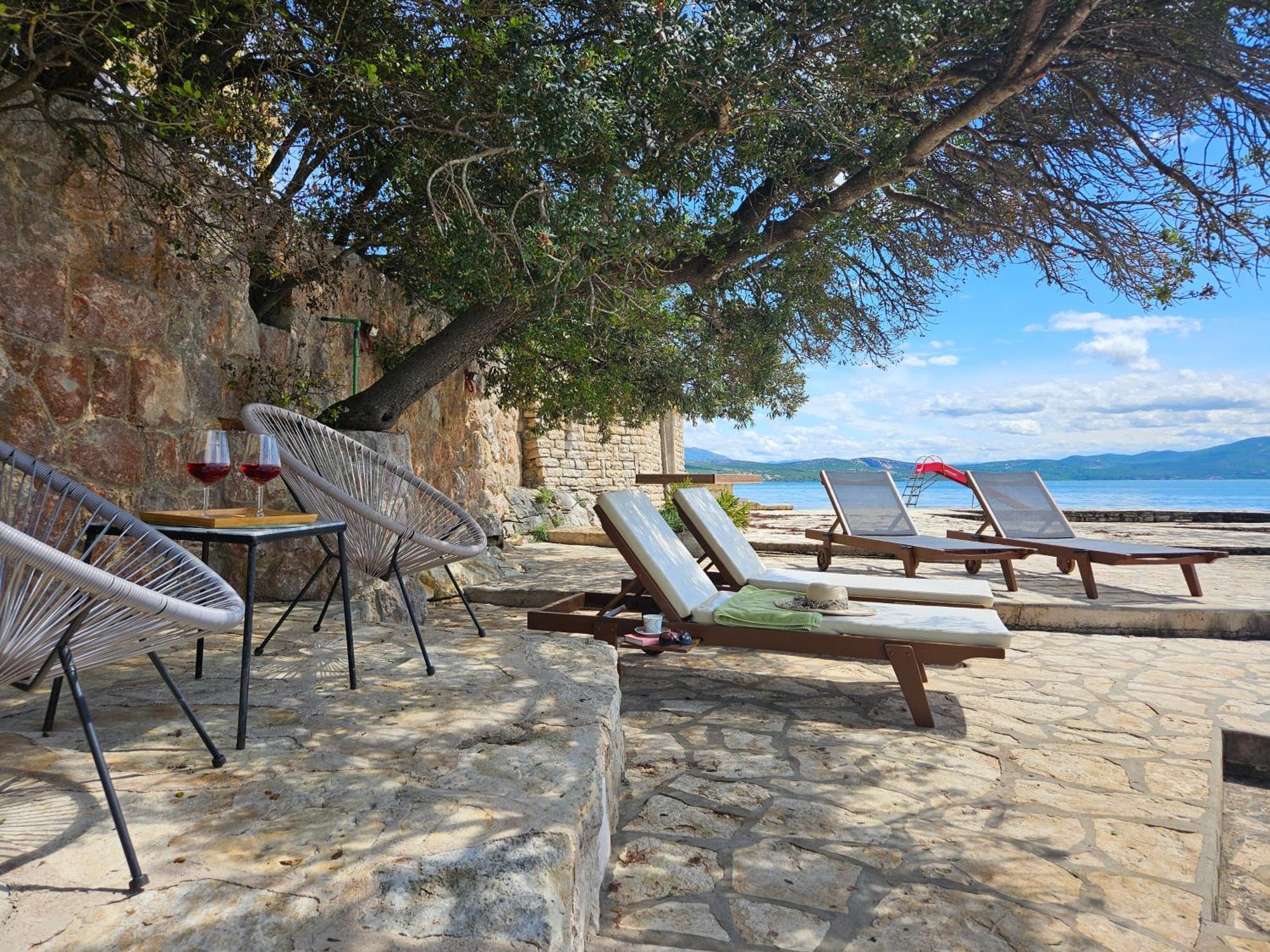 Holiday Home Baricevic โพเซดารเย ภายนอก รูปภาพ